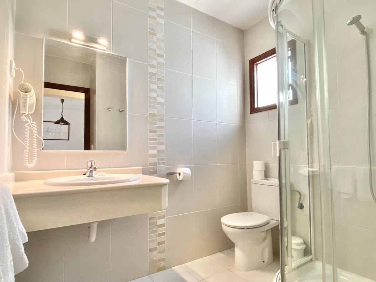 Apartamentos Laura Playa De Migjorn Экстерьер фото