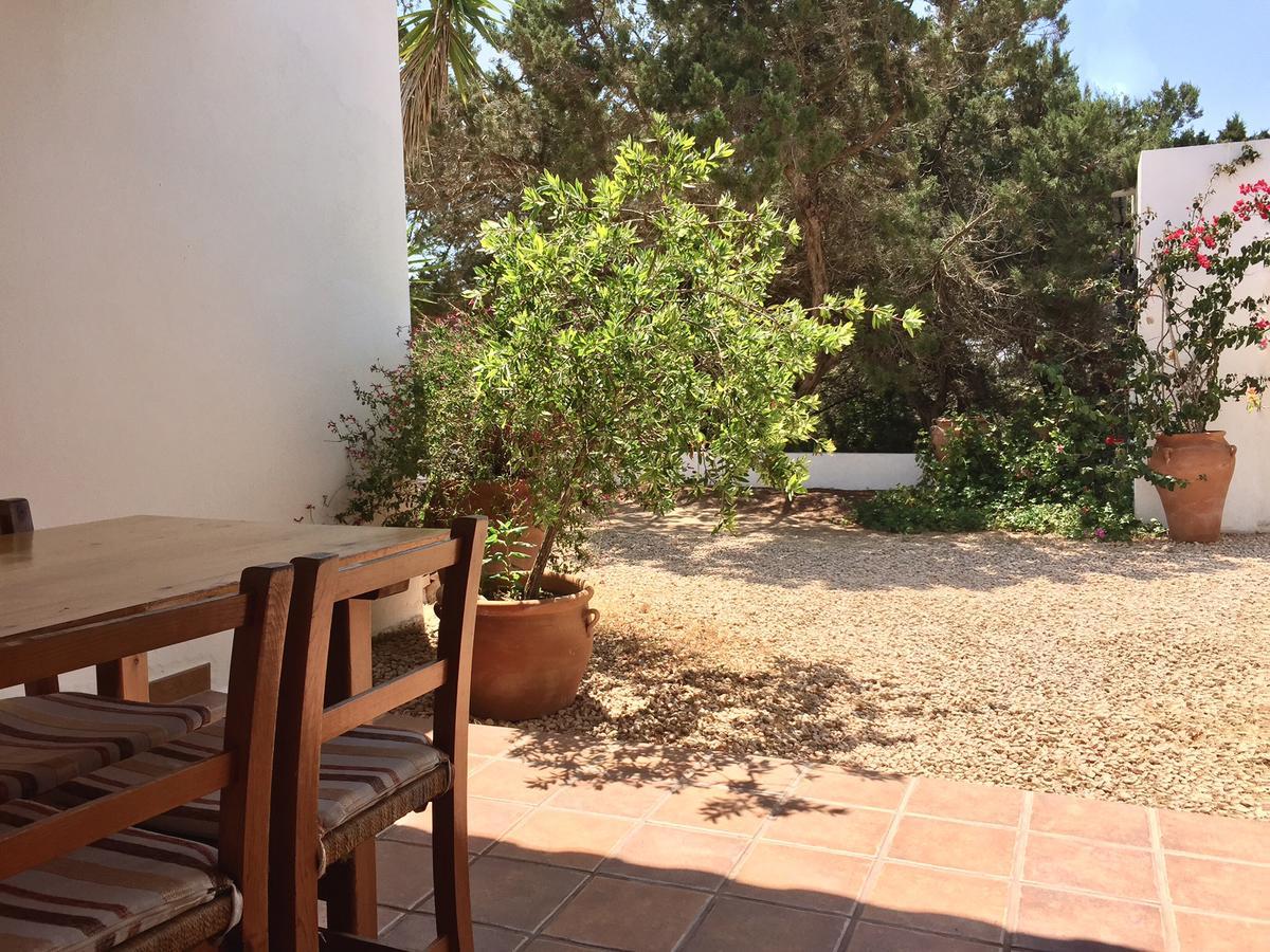 Apartamentos Laura Playa De Migjorn Экстерьер фото