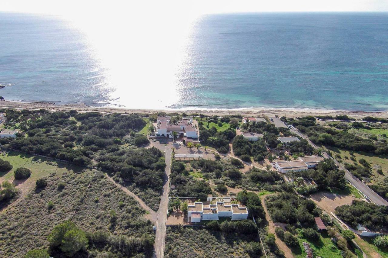 Apartamentos Laura Playa De Migjorn Экстерьер фото